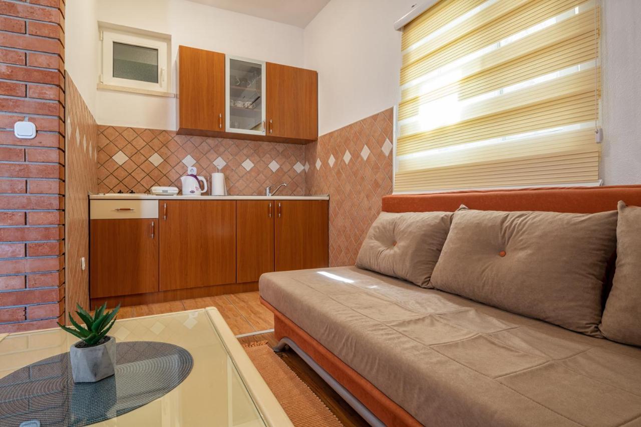Apartments Leona Neum Esterno foto